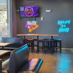 Don Gala Pizzeria - Inside