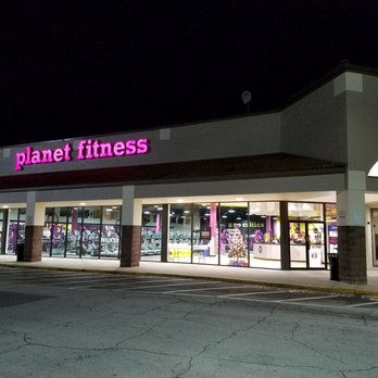 Planet Fitness - The front of Planet Fitness located in Palm Bay. - Gyms Near Me - Palm Bay, Florida