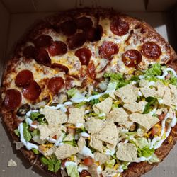 Pizza 7 - Large Pepperoni/Nacho Pizza