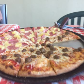 Grandslam Pizza - Pizza Near Me - Dripping Springs, Texas
