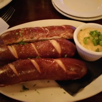 Main Street Pub - Pretzel rolls - Burgers Near Me - Glen Ellyn, Illinois