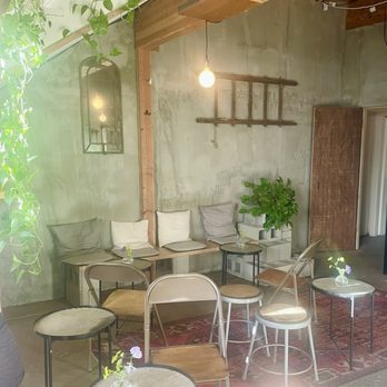 Company - Interior - Wine Bars Near Me - Portland, Oregon