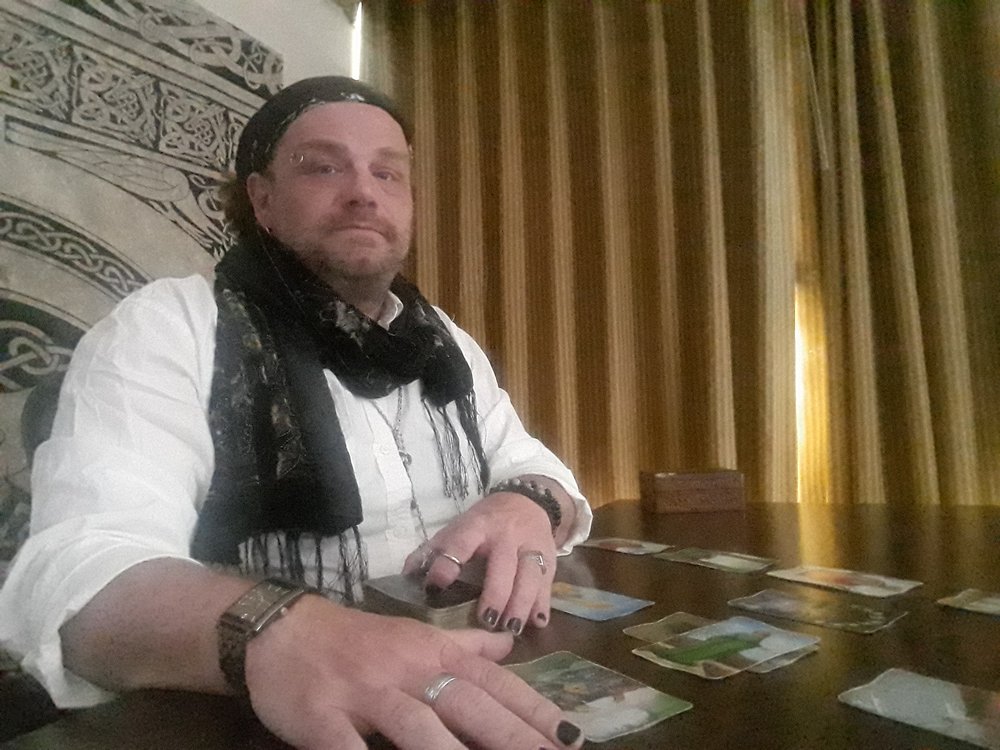 Master Tarot Reader Brian Simms
