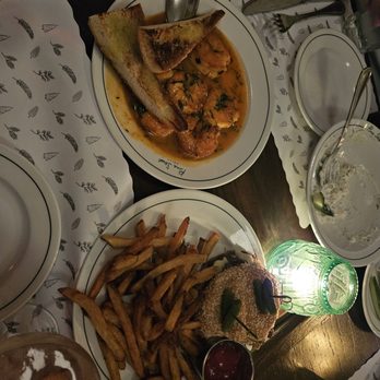 Pine Street Grill - Shrimp pil pil and burger - American Near Me - Philadelphia, Pennsylvania Pine Street Grill - Shrimp pil pil and burger - American Near Me - Philadelphia, Pennsylvania