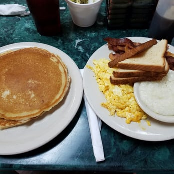 Clary's Cafe - The Oglethorpe - Breakfast & Brunch Near Me - Savannah, Georgia