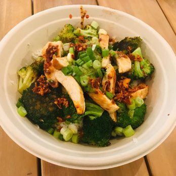 McFlamingo - Chicken and Broccoli- Huge serving and very, very good! - Specialty Food Near Me - Ponte Vedra Beach, Florida