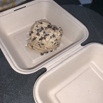 Cinnaholic - Chocolate chip cookie dough - Desserts Near Me - Atlanta, Georgia Cinnaholic - Chocolate chip cookie dough - Desserts Near Me - Atlanta, Georgia