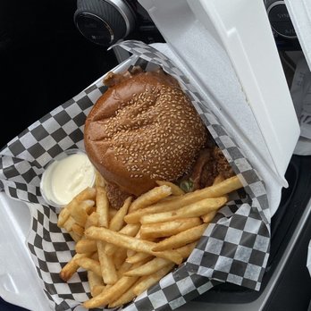 6 spice rack - Signature South Side Chick with regular fries - Food Trucks Near Me - Richmond Hill, Ontario 6 spice rack - Signature South Side Chick with regular fries - Food Trucks Near Me - Richmond Hill, Ontario