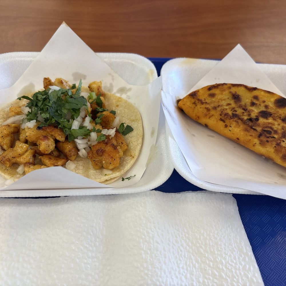 Chuyito's Hot Dogs - Chicken and birria taco - Hot Dogs Near Me - Nogales, Arizona Chuyito's Hot Dogs - Chicken and birria taco - Hot Dogs Near Me - Nogales, Arizona