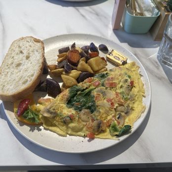 Taste & Glory - Garden Omelette - Breakfast & Brunch Near Me - San Mateo, California Taste & Glory - Garden Omelette - Breakfast & Brunch Near Me - San Mateo, California