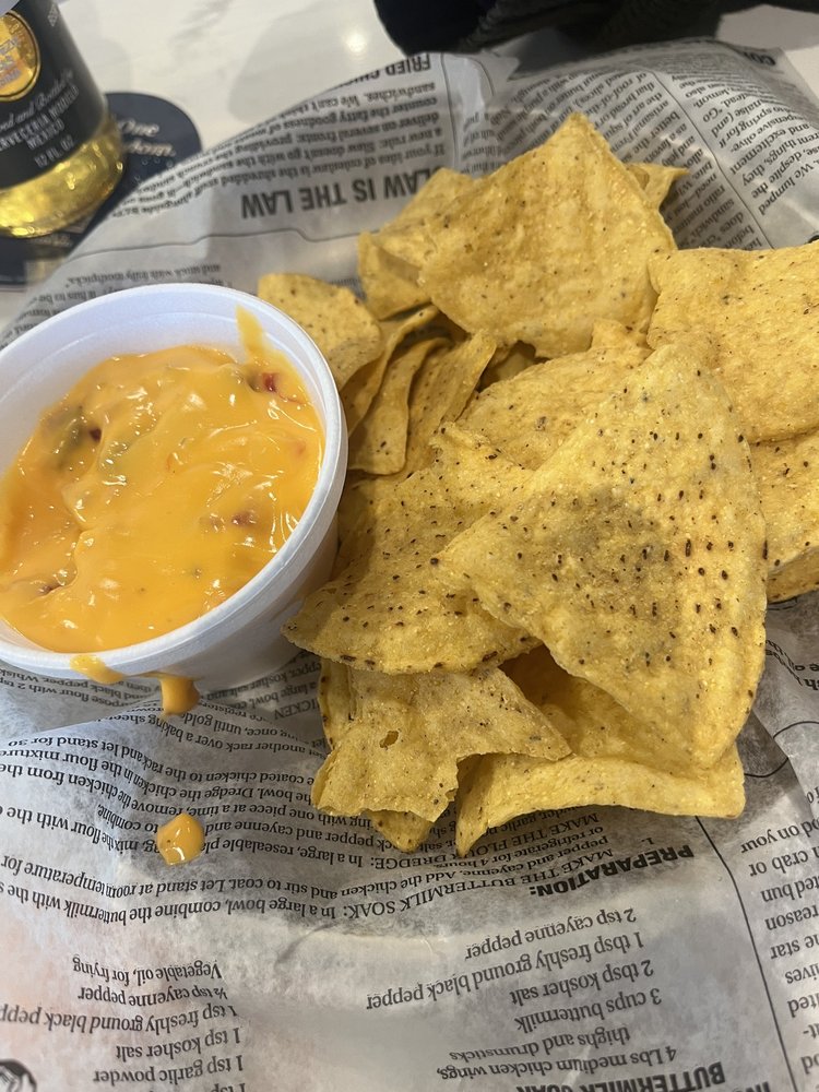 BALDY’S TAILGATE BAR Updated April 2024 13 Photos & 11 Reviews