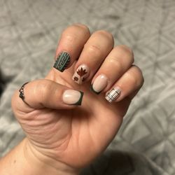 Belle Nail - Fall Nails