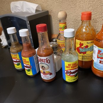 Marisqueria Cinco De Mayo - Hot sauce for everyone - Mexican Near Me - Springfield, Ohio