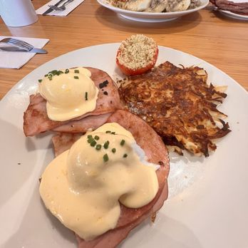 Early Bird - Traditional Benny - New American Near Me - Fullerton, California