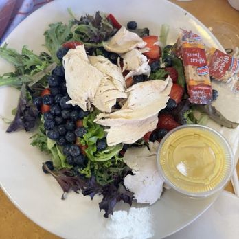 Chateau Café - Mixed Berry Chicken Salad - Coffee & Tea Near Me - New Orleans, Louisiana