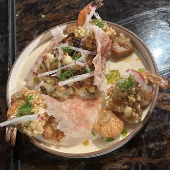 XO Restaurant - Shrimp, scallops and cauliflower. The sauce was insane ! - Asian Fusion Near Me - Honolulu, Hawaii