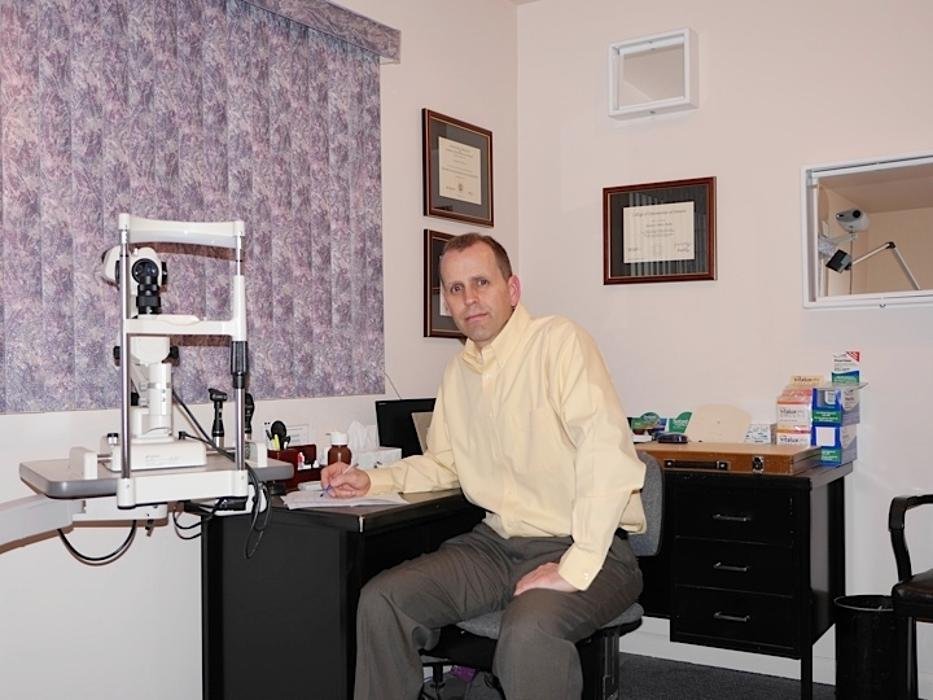 MAIN STREET CLINIC Updated July 2024 11 Photos 87 Main Street E