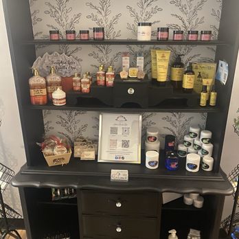 Heartfelt Wellness - Inside decor - Reflexology Near Me - Essex, Maryland Heartfelt Wellness - Inside decor - Reflexology Near Me - Essex, Maryland