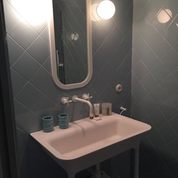 Le Lapin Blanc - Hotels Near Me - Paris, 75