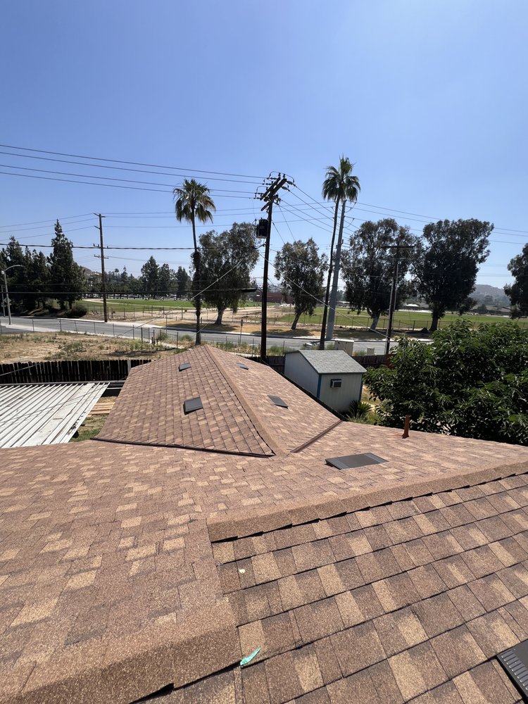 Slide of J & R Elite Roofing