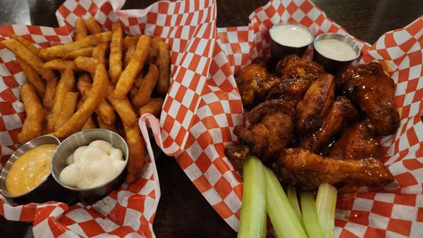 Ben 'N Nick's Bar & Grill by null