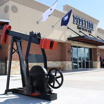 Pipeline Grill - Pizza Near Me - Baytown, Texas
