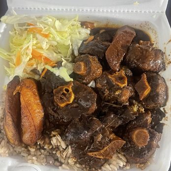 Silver Spoon Take-Out Restaurant - Oxtail, rice and peas, and salad. - Caribbean Near Me - Miami, Florida Silver Spoon Take-Out Restaurant - Oxtail, rice and peas, and salad. - Caribbean Near Me - Miami, Florida
