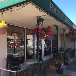 Pacific Brimm Cafe and Catering - Front seating