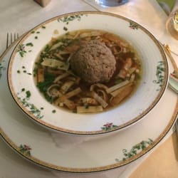 Hotel Ritter St. Georg - Leberknödel Suppe