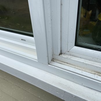 Harrison's Window Washing - Before: Right After: Left - Window Washing Near Me Harrison's Window Washing - Before: Right After: Left - Window Washing Near Me