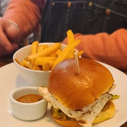 Bella Cafe and Grille - 5/5 Halibut