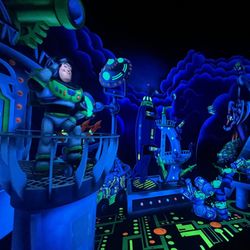 Kingdom Adventures Travel - Buzz Lightyear's Space Ranger Spin