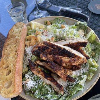 Moxies - Lounges Near Me - Plano, Texas