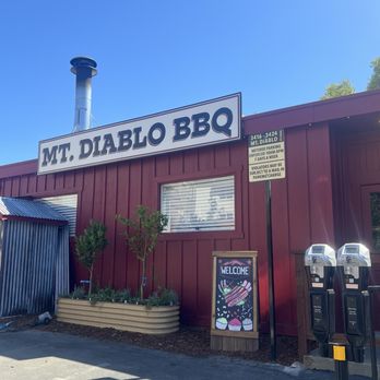Mt Diablo BBQ - Outside view from metered parking lot - Barbeque Near Me - Lafayette, California Mt Diablo BBQ - Outside view from metered parking lot - Barbeque Near Me - Lafayette, California