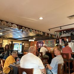 Jimmy The Greek's - Inside