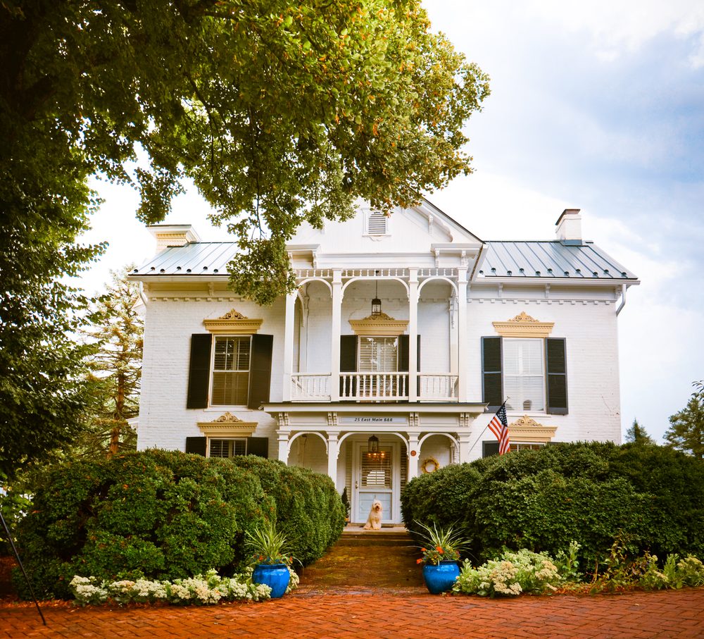 25 EAST MAIN BED AND BREAKFAST Updated June 2024 25 E Main St