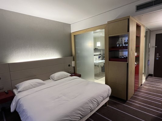 Radisson Blu Media Harbour Hotel, Düsseldorf by null