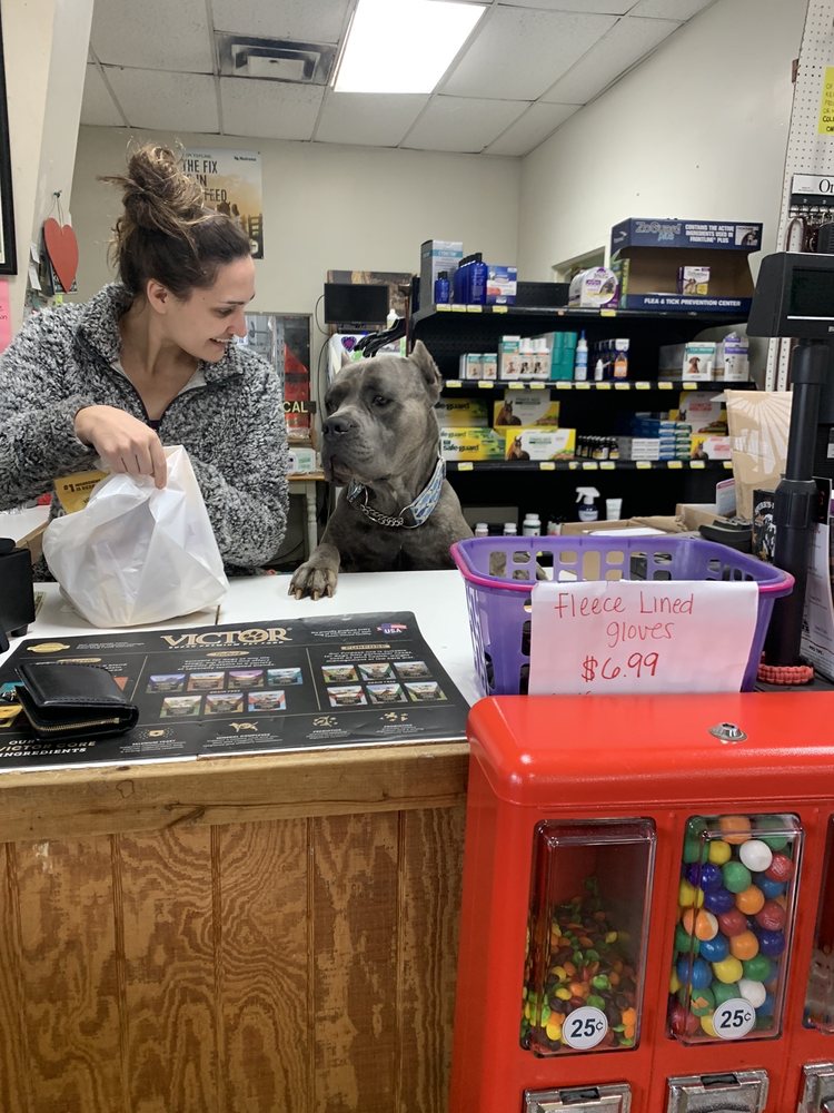 THRASHERS FEED AND SUPPLY - Updated January 2025 - 12 Photos - 820 4th