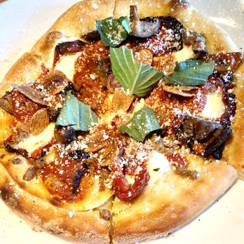 Upper Crust Wood Fired Pizza - Margarita Pizza with added Sausage and Mushrooms - Pizza Near Me - Tulsa, Oklahoma