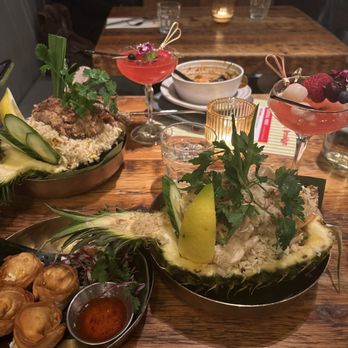 Lemongrass Brooklyn - Pineapple fried rice with shrimp and chicken. Umpan cocktail and crab ragoon for appetizers - Thai Near Me - Brooklyn, New York