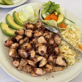 El Bigotes I - Grilled octopus - Seafood Near Me - Manzanillo, COL El Bigotes I - Grilled octopus - Seafood Near Me - Manzanillo, COL