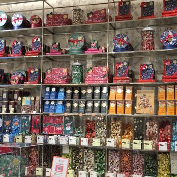 Venchi - Chocolatiers & Shops Near Me - McLean, Virginia