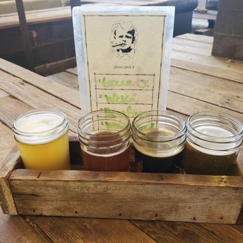 Ruhstaller Farm - Flight of 4 beers - Breweries Near Me - Dixon, California Ruhstaller Farm - Flight of 4 beers - Breweries Near Me - Dixon, California