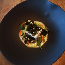 Hôtel le Sterenn - Pressé d'aile de raie, pickles de wakamé au citron, émulsion de lait ribot fumé au haddock