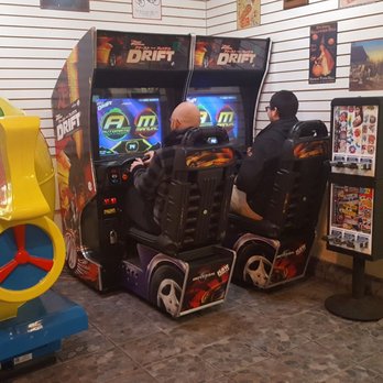 Nickelodeon Pizza - Car racing for two - Pizza Near Me - Colton, California