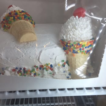 Kimmer's Ice cream - Gorgeous looking ice cream cake - Ice Cream & Frozen Yogurt Near Me - Wheaton, Illinois