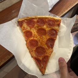 Pepperoni pizza Pepperoni pizza