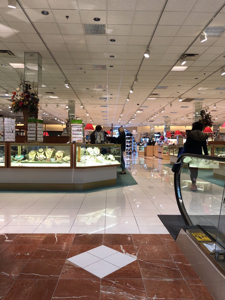 VON MAUR JEFFERSON POINTE 15 Reviews Department Stores 4202 W