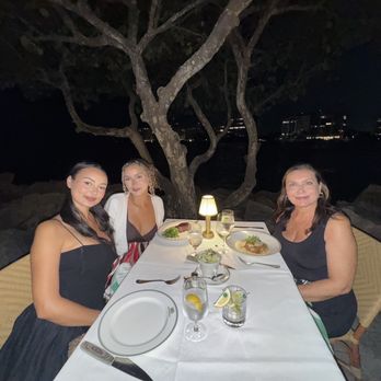 Smith & Wollensky - Miami Beach - Beautiful dinner outside on the water - Steakhouses Near Me - Miami Beach, Florida Smith & Wollensky - Miami Beach - Beautiful dinner outside on the water - Steakhouses Near Me - Miami Beach, Florida