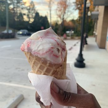 La Nina Michoacana Pop - Strawberry shortcake ice cream - Ice Cream & Frozen Yogurt Near Me - Norcross, Georgia La Nina Michoacana Pop - Strawberry shortcake ice cream - Ice Cream & Frozen Yogurt Near Me - Norcross, Georgia